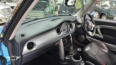Lot 562 - 2004 MINI ONE