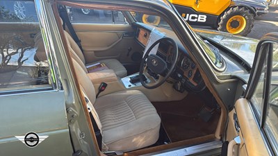 Lot 722 - 1975 JAGUAR XJ 3.4 AUTO