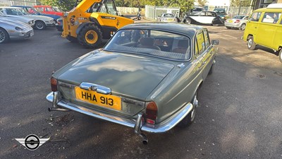 Lot 722 - 1975 JAGUAR XJ 3.4 AUTO