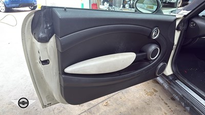 Lot 564 - 2009 MINI COOPER