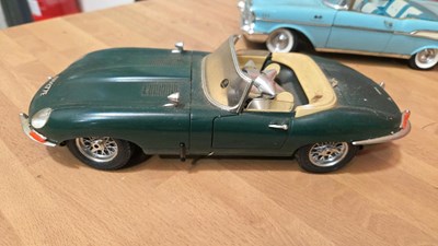 Lot 79 - SELECTION OF 1/24 & 1/18 SCALE MODEL CARS