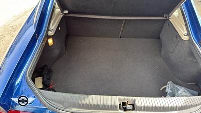 Lot 678 - 1995 VAUXHALL CALIBRA SE4