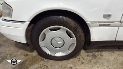 Lot 172 - 1996 MERCEDES C220 ELEGANCE DIESEL A