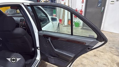 Lot 172 - 1996 MERCEDES C220 ELEGANCE DIESEL A