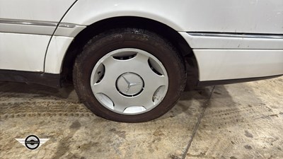 Lot 172 - 1996 MERCEDES C220 ELEGANCE DIESEL A