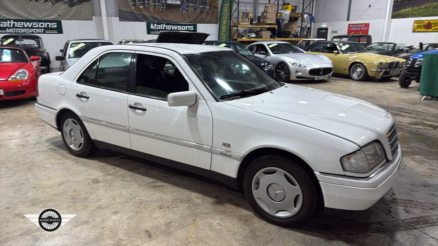 Lot 172 - 1996 MERCEDES C220 ELEGANCE DIESEL A