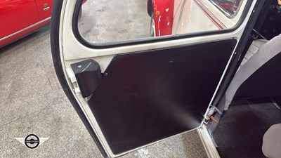 Lot 642 - 1989 CITROEN 2CV6 DOLLY