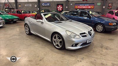 Lot 42 - 2005 MERCEDES SLK280 AUTO