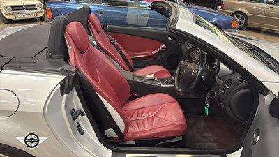 Lot 42 - 2005 MERCEDES SLK280 AUTO