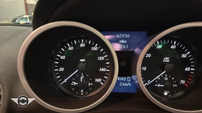 Lot 42 - 2005 MERCEDES SLK280 AUTO