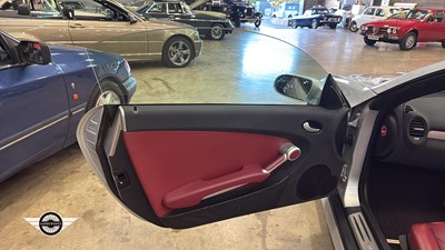 Lot 42 - 2005 MERCEDES SLK280 AUTO