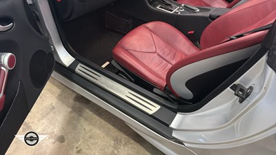 Lot 42 - 2005 MERCEDES SLK280 AUTO
