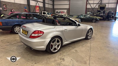 Lot 42 - 2005 MERCEDES SLK280 AUTO