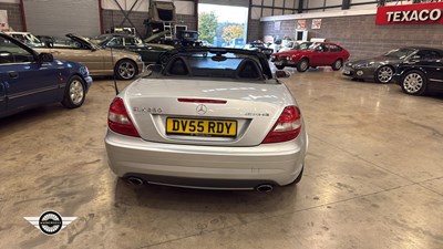 Lot 42 - 2005 MERCEDES SLK280 AUTO
