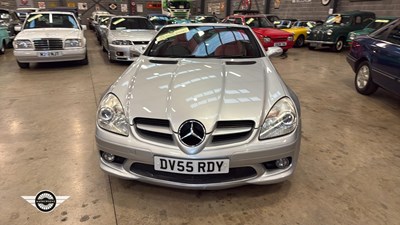 Lot 42 - 2005 MERCEDES SLK280 AUTO