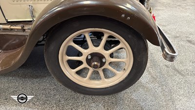 Lot 57 - 1930 MORRIS COWLEY