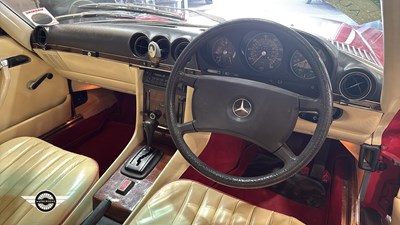 Lot 860 - 1980 MERCEDES 350 SL AUTO