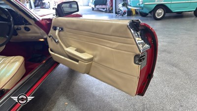 Lot 860 - 1980 MERCEDES 350 SL AUTO