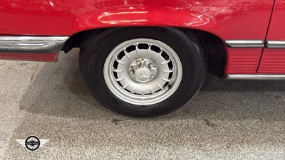 Lot 860 - 1980 MERCEDES 350 SL AUTO