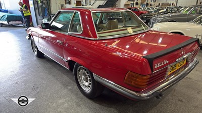 Lot 860 - 1980 MERCEDES 350 SL AUTO