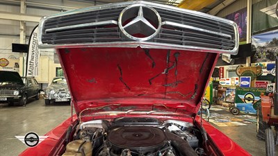 Lot 860 - 1980 MERCEDES 350 SL AUTO