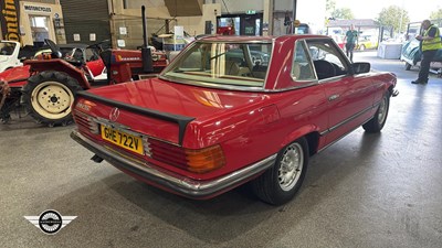 Lot 860 - 1980 MERCEDES 350 SL AUTO