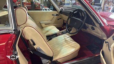 Lot 860 - 1980 MERCEDES 350 SL AUTO