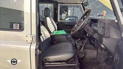 Lot 544 - 2006 LAND ROVER DEFENDER 110 TD5