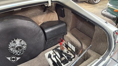 Lot 46 - 1989 JAGUAR XJS HE AUTO