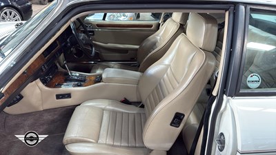 Lot 46 - 1989 JAGUAR XJS HE AUTO