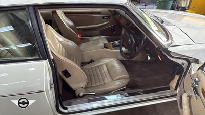 Lot 46 - 1989 JAGUAR XJS HE AUTO
