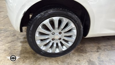 Lot 750 - 2010 FORD KA ZETEC