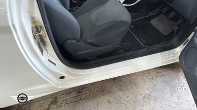 Lot 750 - 2010 FORD KA ZETEC