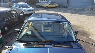 Lot 886 - 1993 BENTLEY TURBO R AUTO