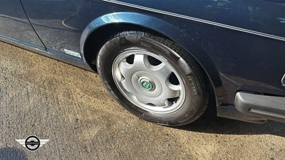 Lot 886 - 1993 BENTLEY TURBO R AUTO