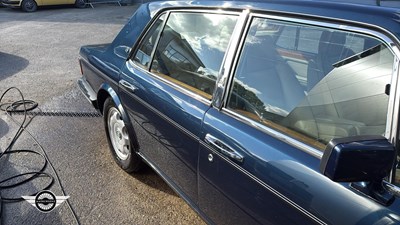 Lot 886 - 1993 BENTLEY TURBO R AUTO