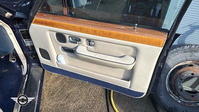 Lot 886 - 1993 BENTLEY TURBO R AUTO