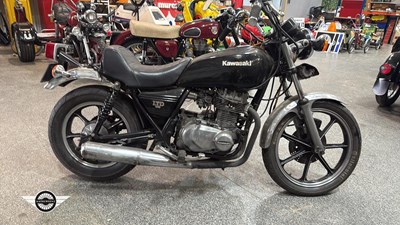 Lot 732 - 1982 KAWASAKI Z440-H1