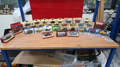 Lot 819 - BOX OF VARIOUS DIE CAST CAR & TRUCK MODELS