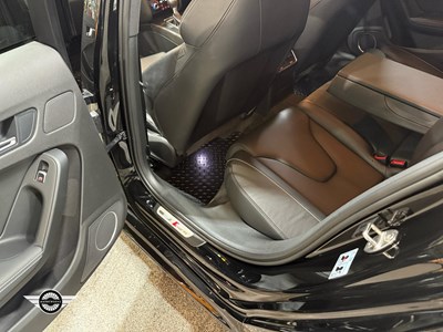 Lot 527 - 2014 AUDI RS4 FSI QUATTRO AUTO
