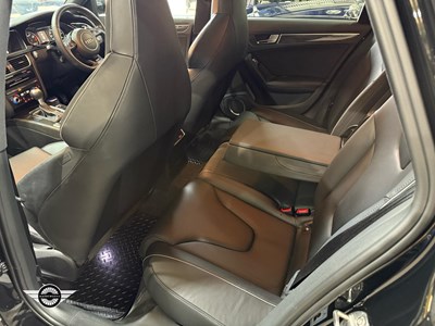 Lot 527 - 2014 AUDI RS4 FSI QUATTRO AUTO