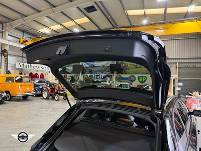 Lot 527 - 2014 AUDI RS4 FSI QUATTRO AUTO