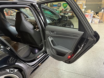 Lot 527 - 2014 AUDI RS4 FSI QUATTRO AUTO