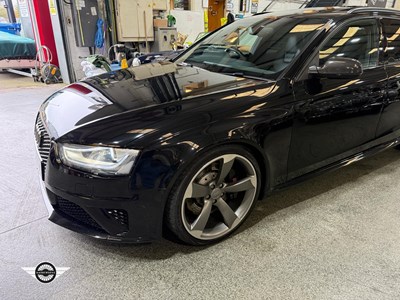 Lot 527 - 2014 AUDI RS4 FSI QUATTRO AUTO