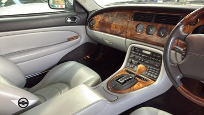 Lot 668 - 2002 JAGUAR XK8 COUPE AUTO