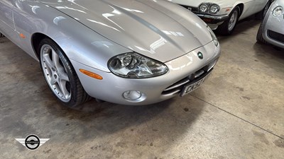 Lot 668 - 2002 JAGUAR XK8 COUPE AUTO