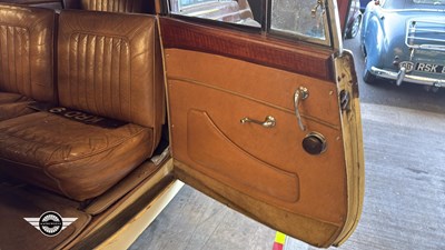 Lot 300 - 1955 ALVIS