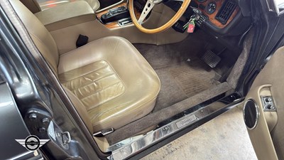 Lot 888 - 1991 DAIMLER DOUBLE SIX AUTO