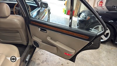 Lot 888 - 1991 DAIMLER DOUBLE SIX AUTO