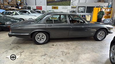 Lot 888 - 1991 DAIMLER DOUBLE SIX AUTO